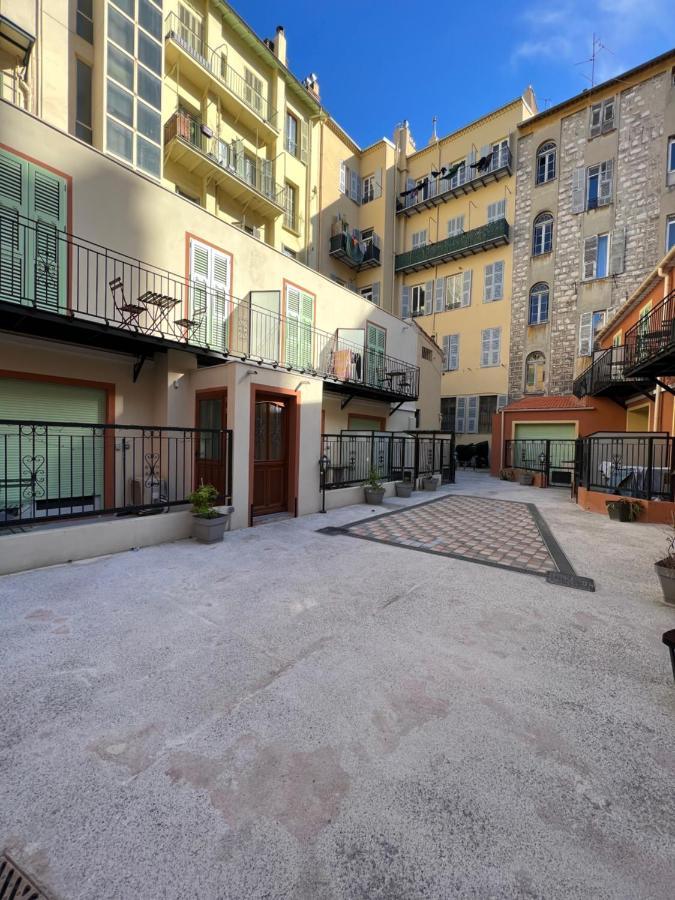 La Cour Du Centre Nice Verde Dış mekan fotoğraf