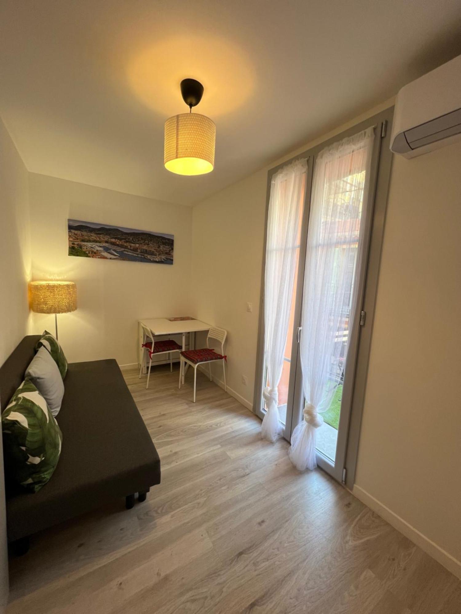 La Cour Du Centre Nice Verde Dış mekan fotoğraf