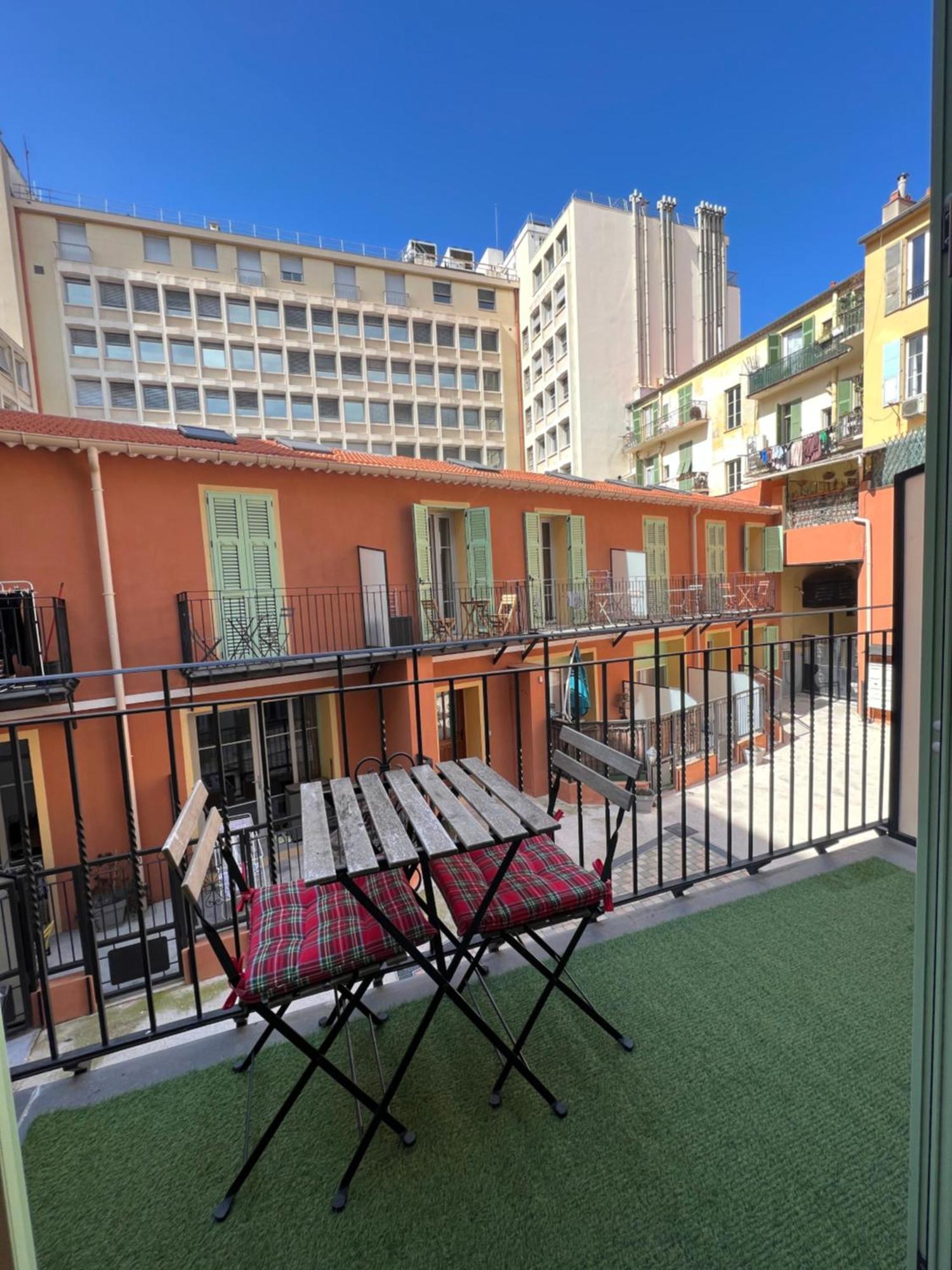 La Cour Du Centre Nice Verde Dış mekan fotoğraf